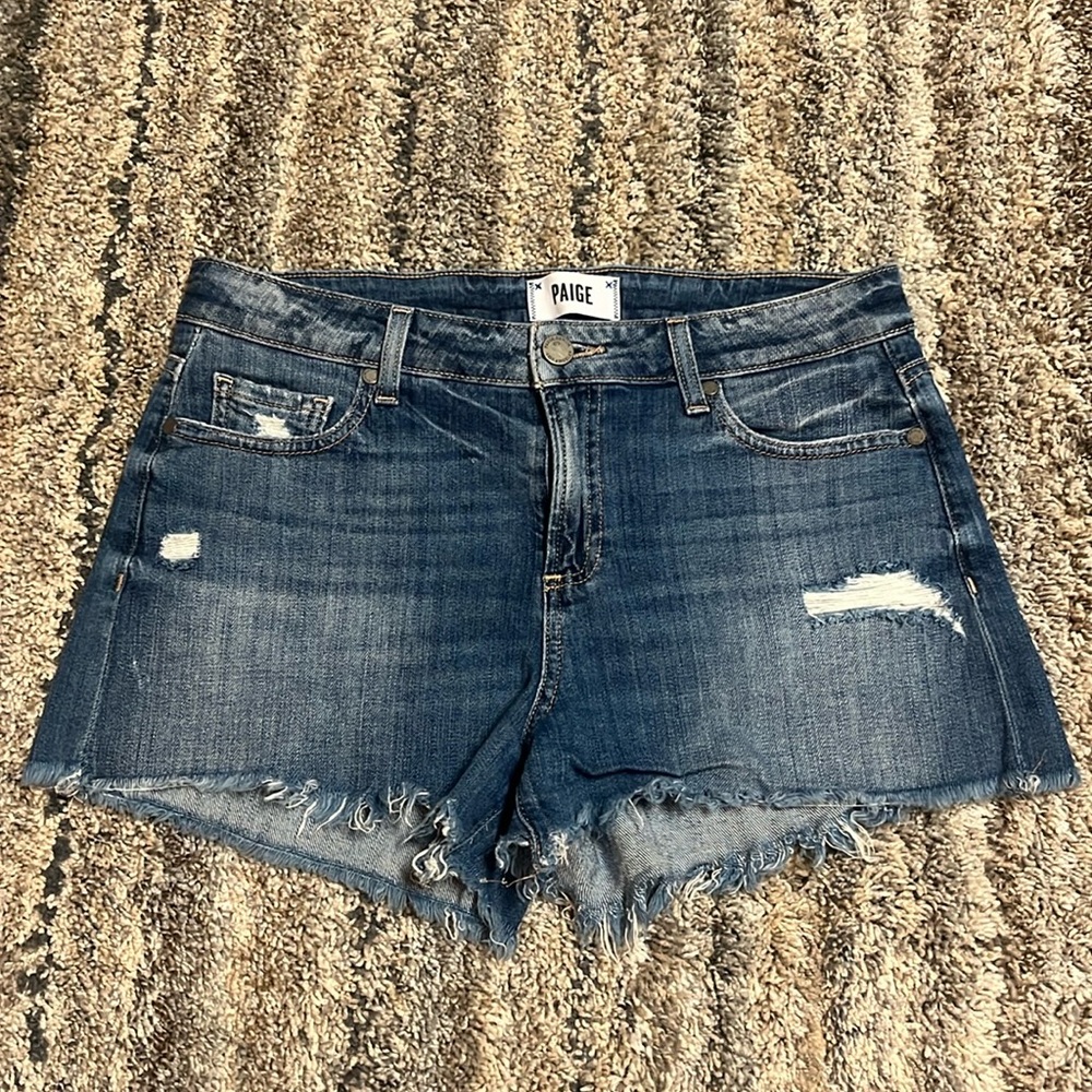 Paige Mid Rise Distressed Daryn Short